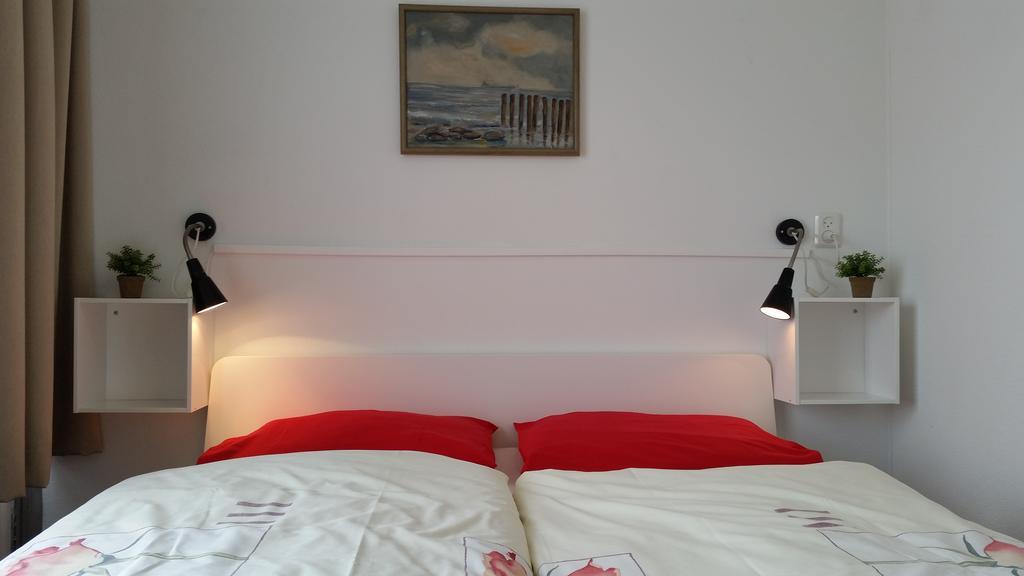 Duinzicht 6 Bed By The Sea Apartment เวชต์คาเปลเล ภายนอก รูปภาพ
